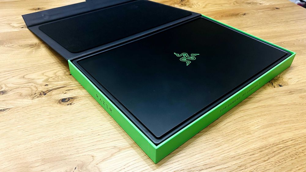 Sprzedam Razer Blade 15 Base Model 2020 – idealny stan