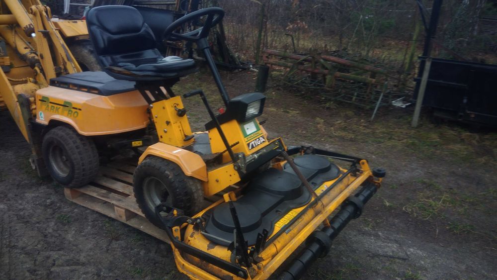 Kosiarka traktorek odśnieżacz  STIGA PARK 135 cm zadbany automat pług