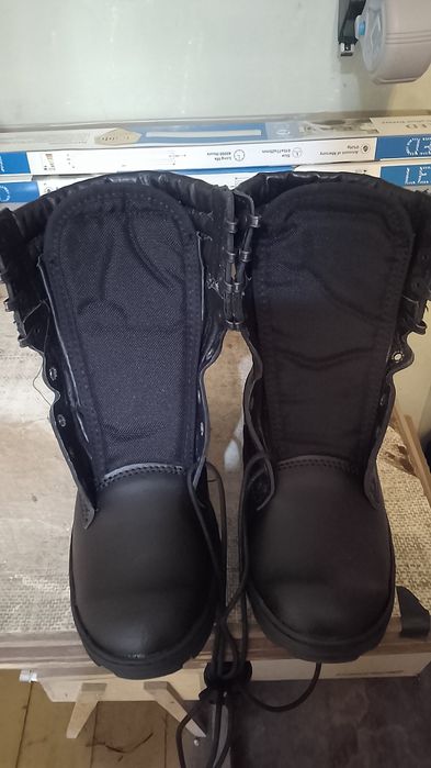 Buty-trzewiki-trapery rozm.38 czarne