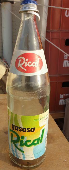 Garrafa antiga da Rical