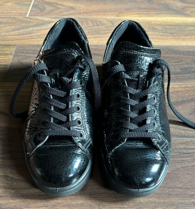 Жіночі спортивні туфлі ECCO