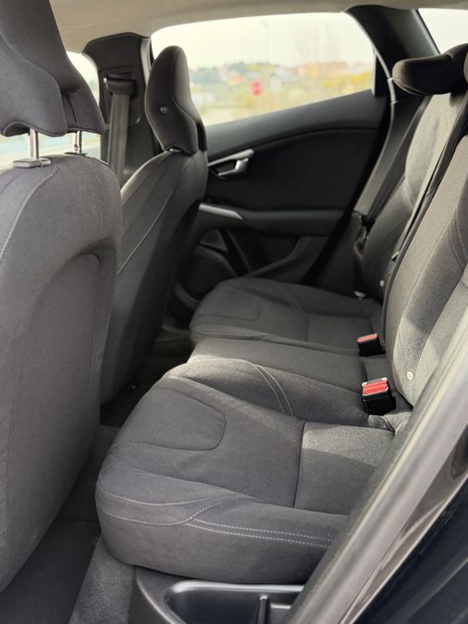 Volvo V 40 1.6 D2