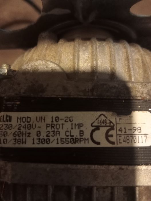 Вентилятор для теплицы и т.д.