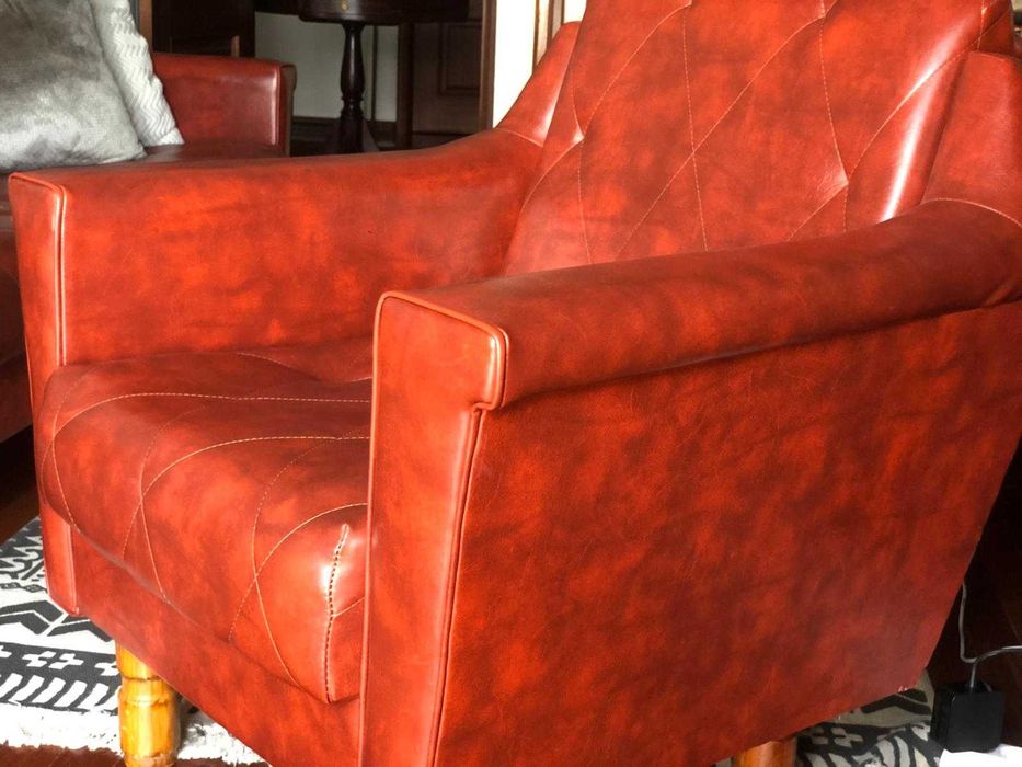 Sofá cama e poltronas