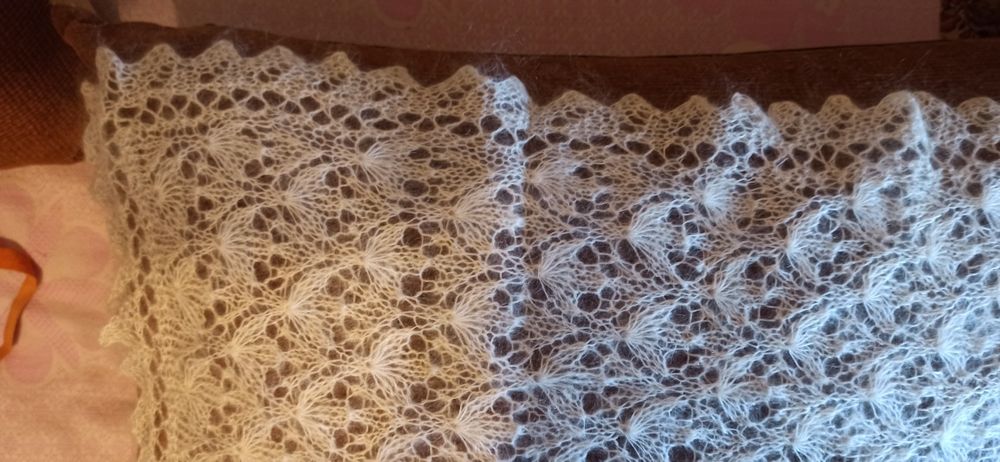 Продам  палантин