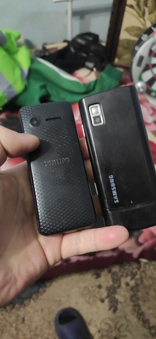 Лот мобільних телефонів кнопочки samsung Philips