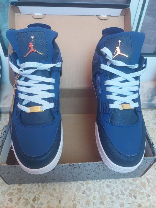Air Jordan 4 Retro Howard University
