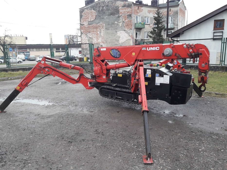 Mini żuraw Unic URW 295 CDE, diesel -el , dźwig , pająk na gąsienicach