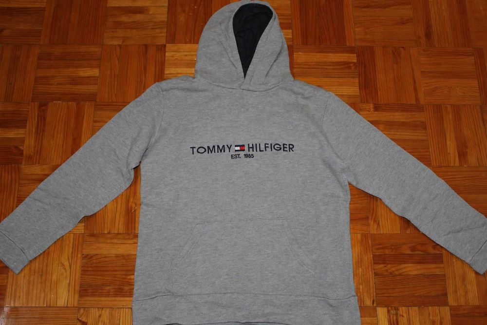 moletom cinza da Tommy Hilfiger
