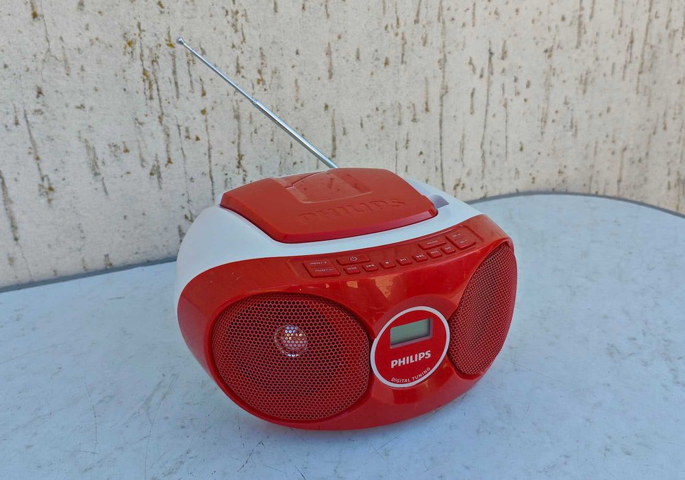 Стерео магнітола Philips AZ215 (CD-програвач / FM-приймач / вхід AUX)