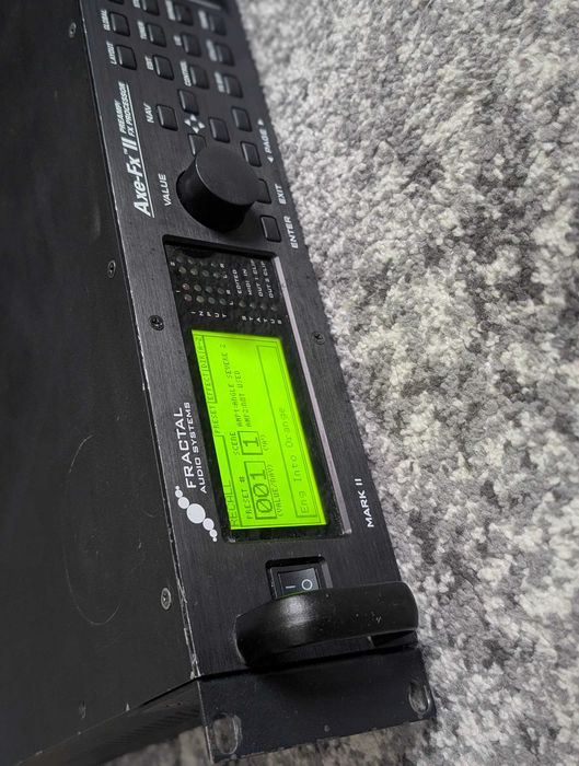 Процессор эффектов Fractal Audio Axe-FX II Mark II