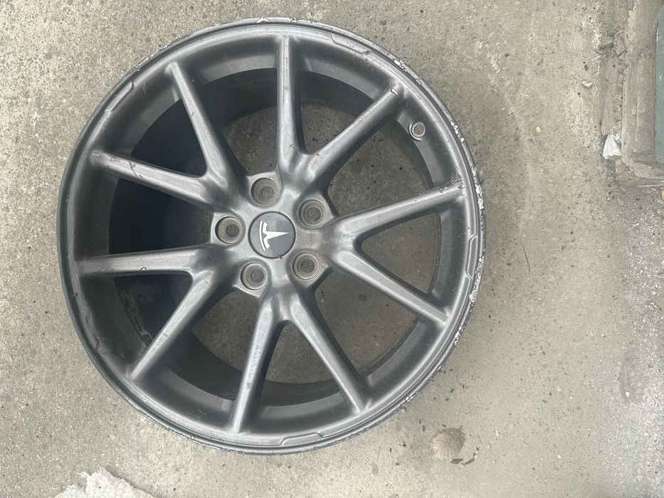 Диски 18” Tesla Model  3 Оригинал