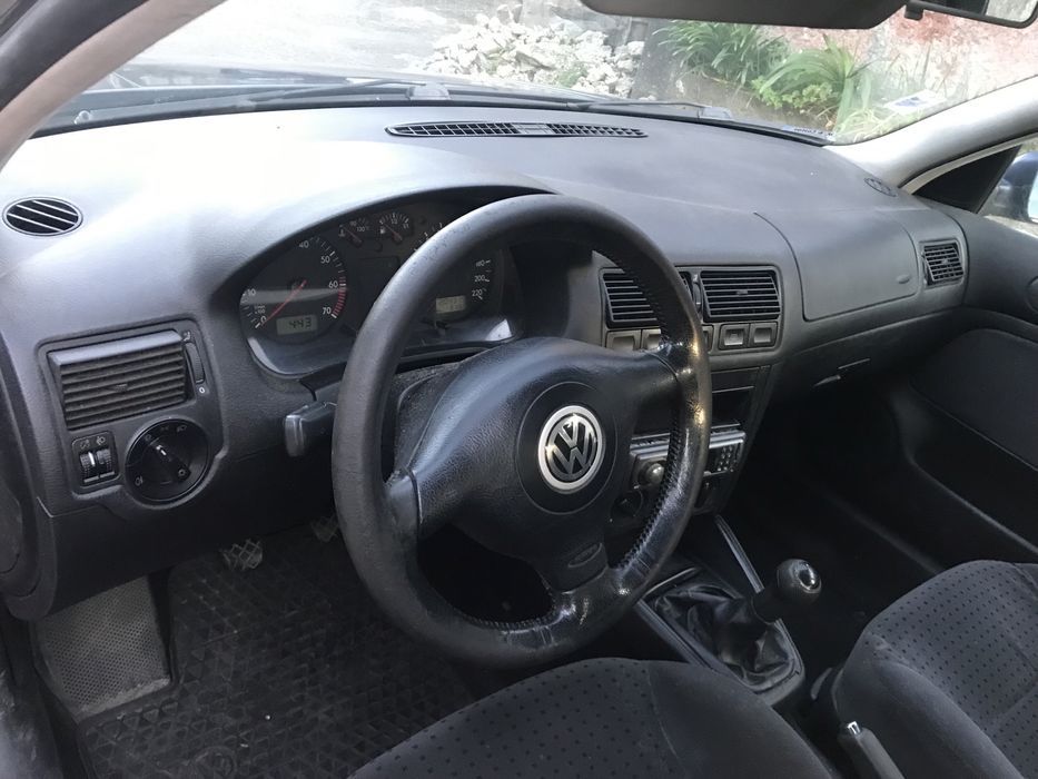 Golfe 4 (1.4 gasolina ano 1999