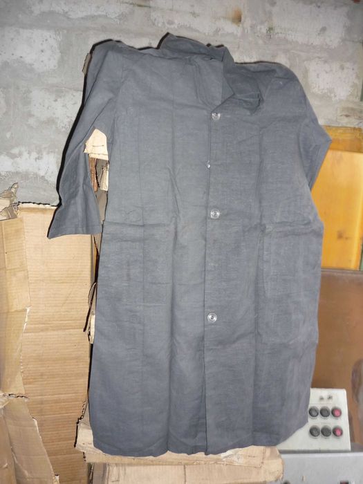 Спецодежда,  халаты, жилеты, очки, калоши, нарукавники, иглы и т.д