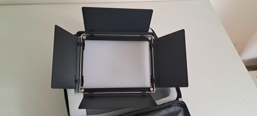 Lampa LED NEWELL RGB -216 Vividha Max