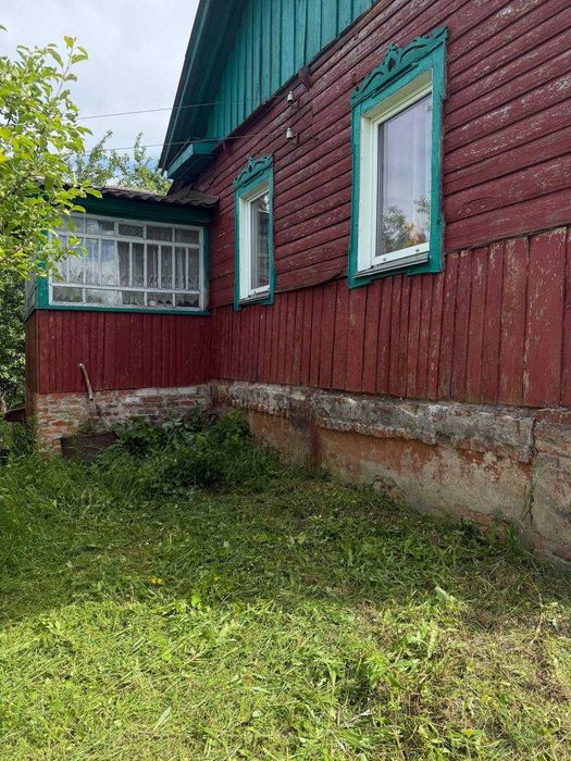 Продаж теплого будинку в смт Березне неподалік від центру
