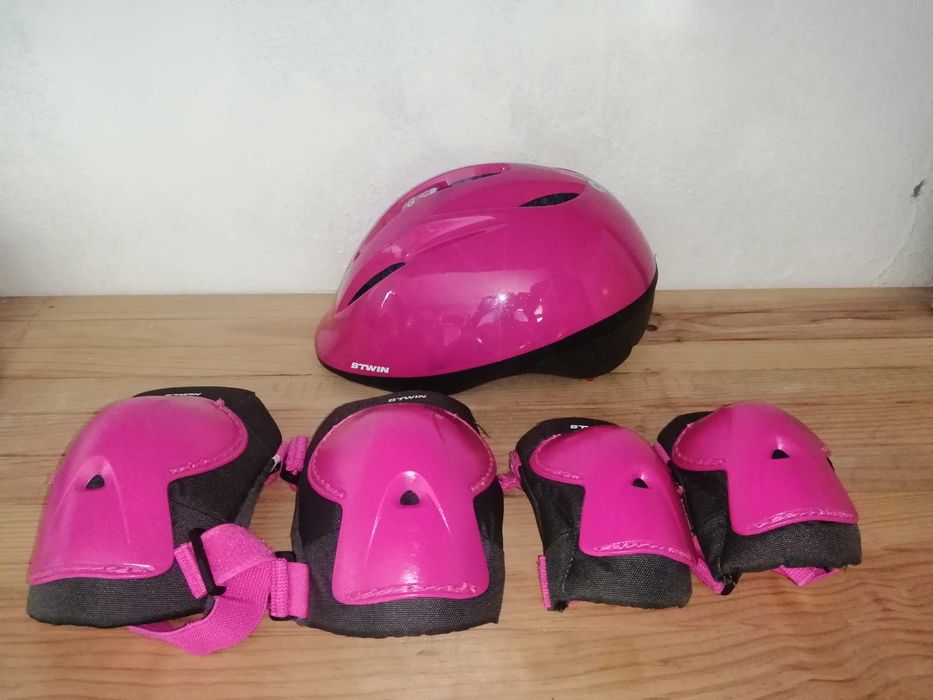 Kit de Capacete, Cotoveleiras e Joelheiras de Criança