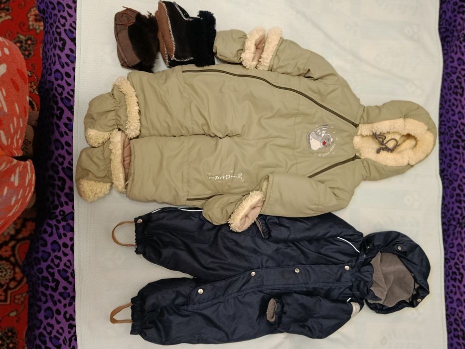 Детские комбинезоны,пинетки