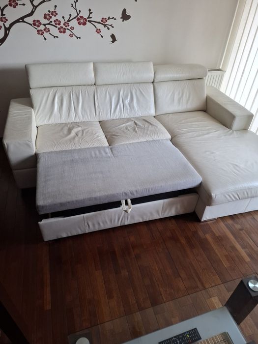 Naroznik z funkcja spania ze skory naturalnej