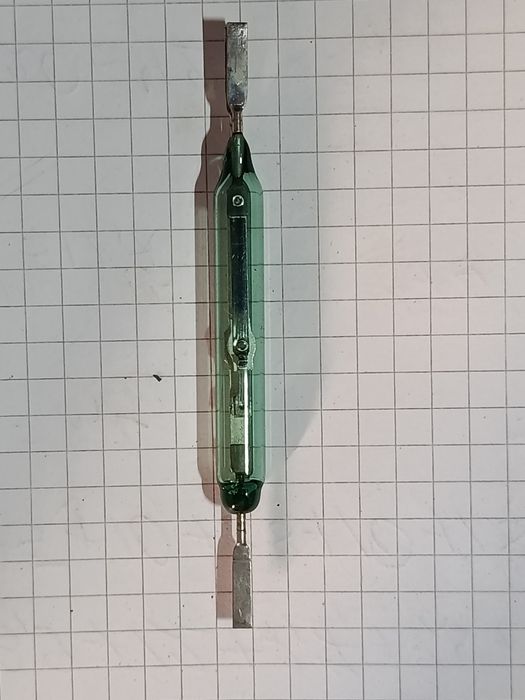 Продам герконы  МКА-52202 А, новые