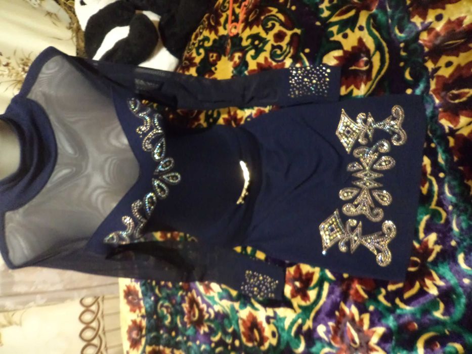 платье красивое 48-50 р