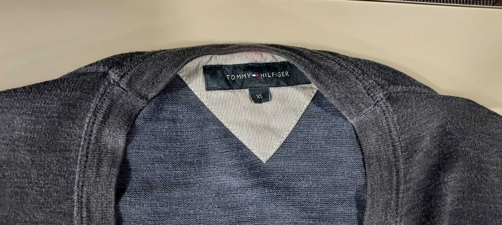 Cardigã Tommy Hilfiger homem em muito bom estado