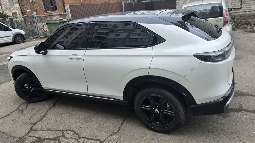 Продам Honda ens1 2024г 40т км , белая, с салона, черная крыша,