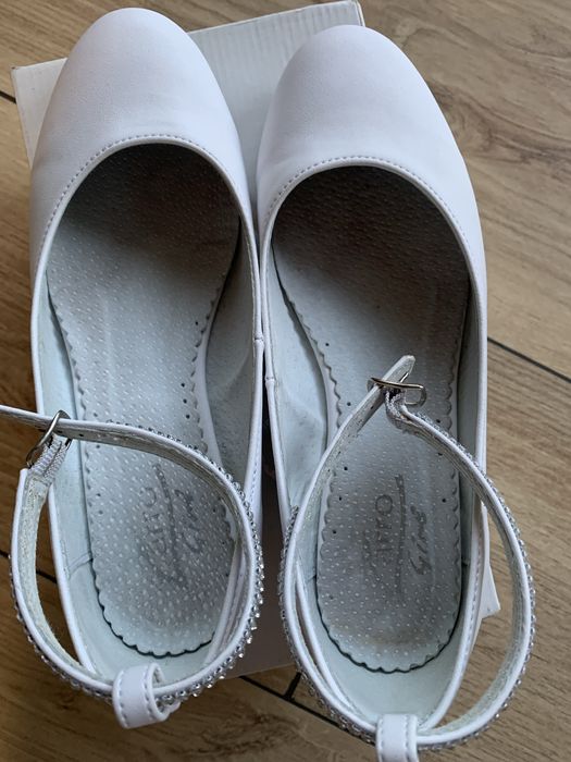 Buty komunijne dla dziewczynki