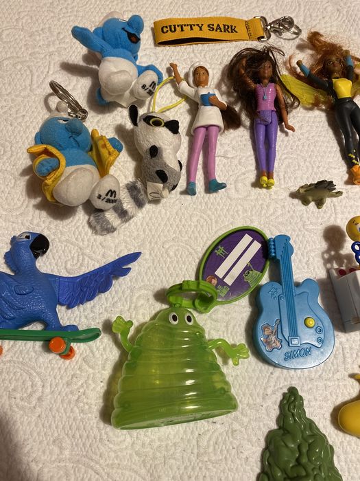 Brinquedo mcdonalds burguer king transilvania barbie sing tweety snoopy desde 0,50€