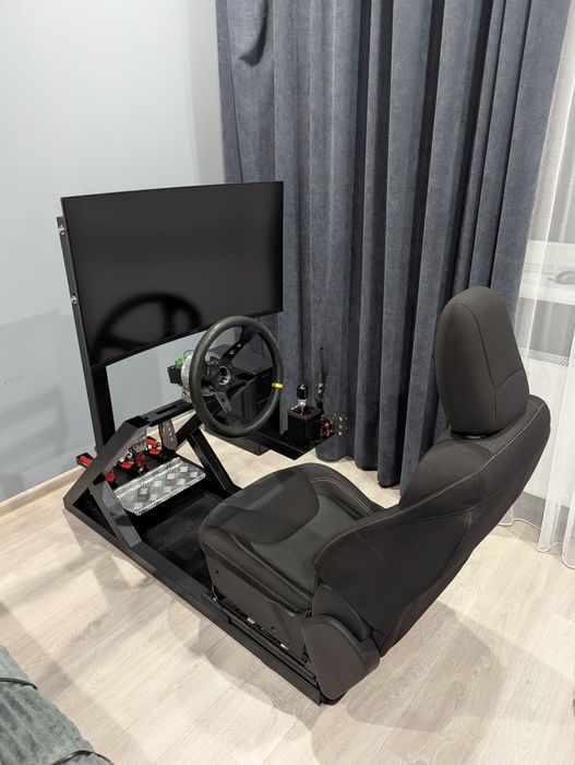 Кокпіт для симрейсінгу