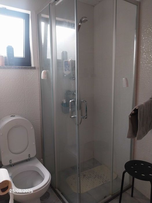 Quarto em casa de rés do chão