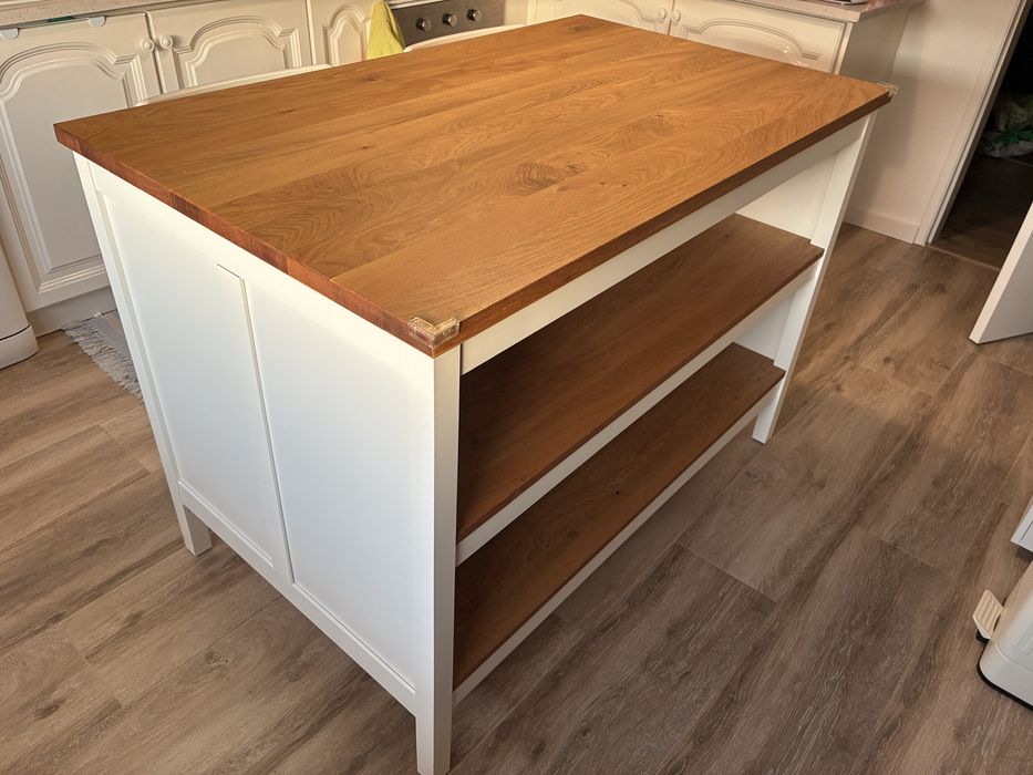Mesa /Ilha + Cadeiras
