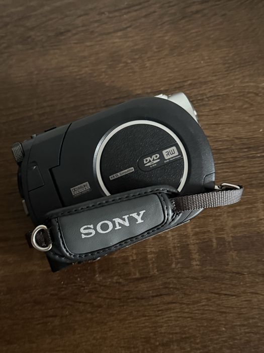 Handycam Sony DCR-DVD106