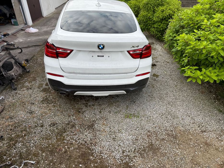 BMW X4 X4 F26 mpakiet xdrive 2.0d B47d20 kolor a300 ANGLIK
