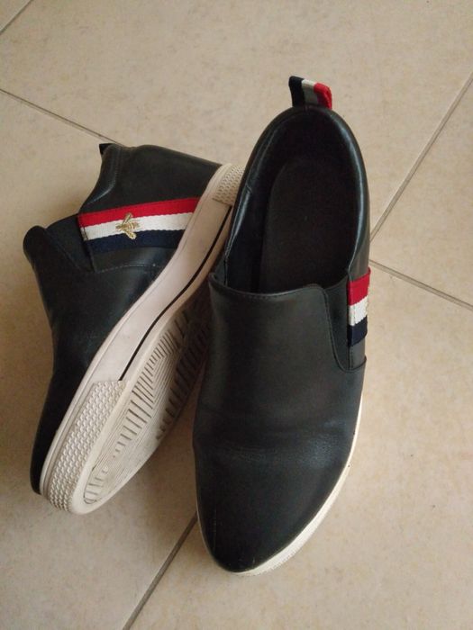 Снікерси у гарному стані