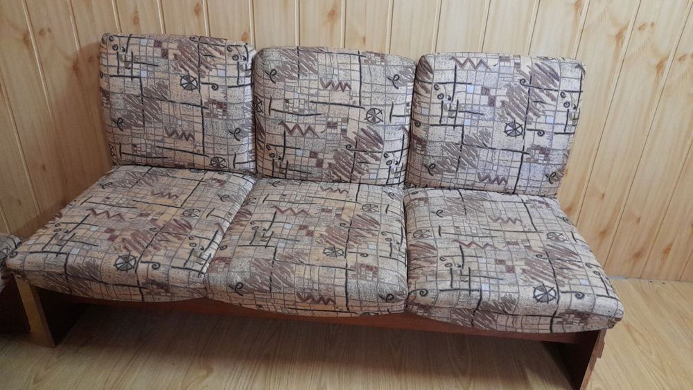 Диван уголок в кухню