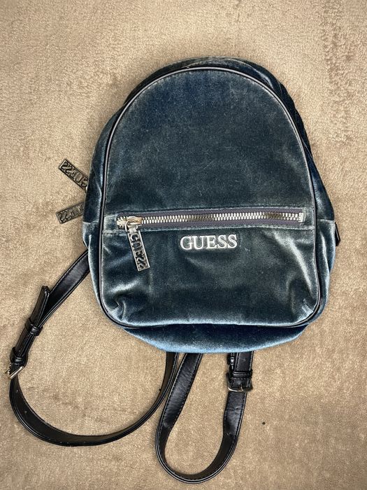 Продам рюкзак guess