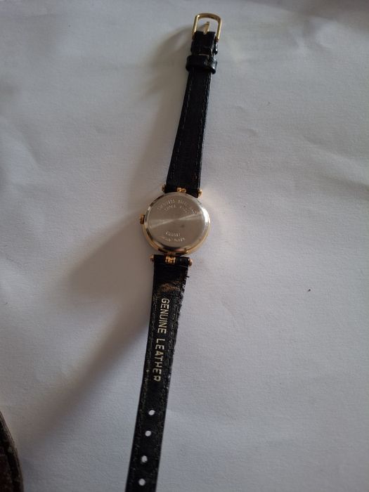 Relógio senhora muito bonito