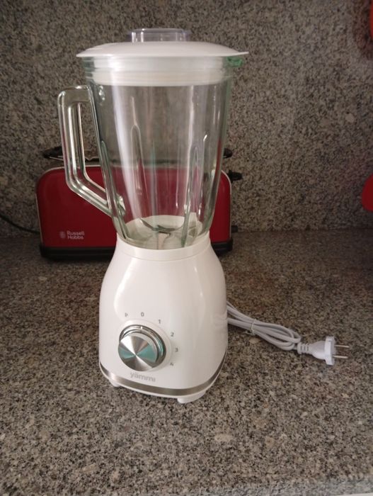 Liquidificadora nova marca Yammi