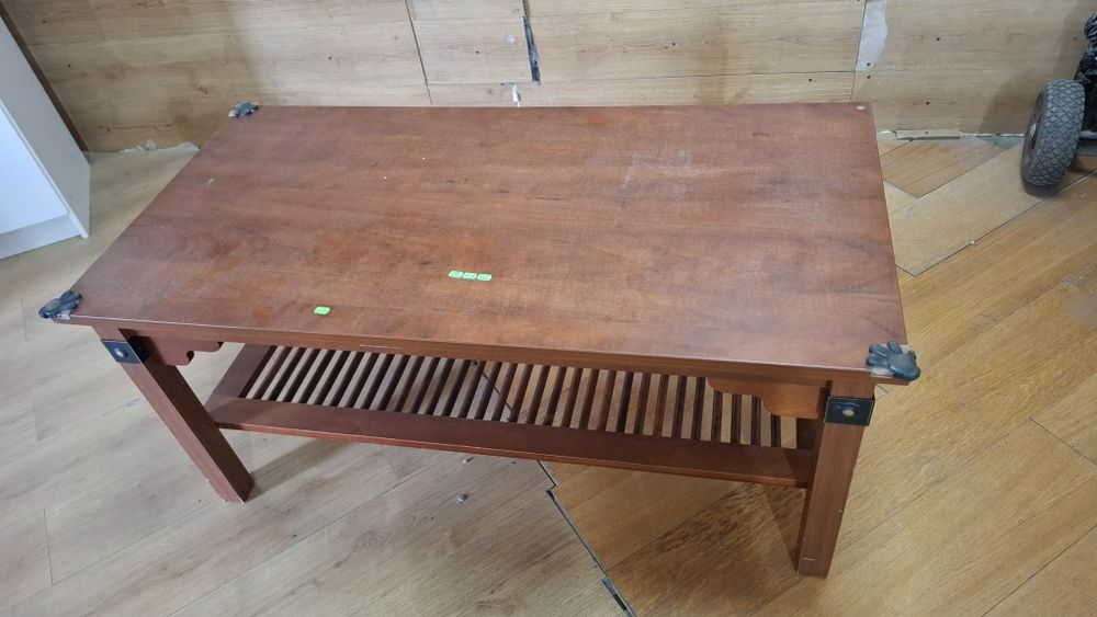 Журнальний столик