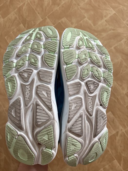 Продам Hoka Clifton 10