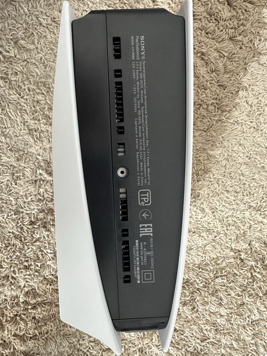 Playstation 5 + 3 диска в комплекті