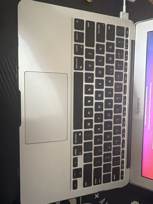 MacBook Air 11” 2015 | Funcional | Ideal Estudos | Leve