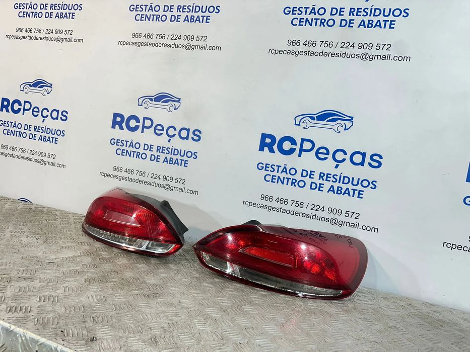 Conjunto Farolins Traseiros Trás Esquerdo Direito Originais VW
