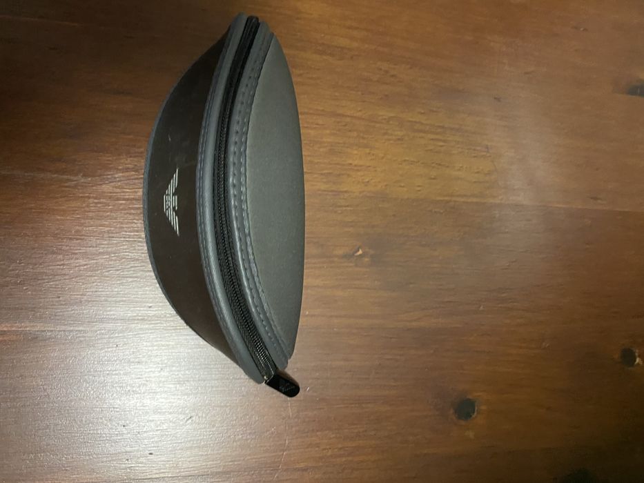 Armação de óculos Armani + estojo