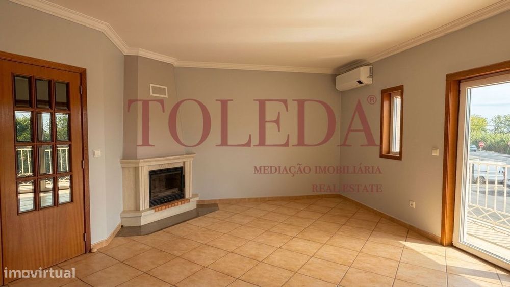Moradia T3+1 com Terraço e Garagem