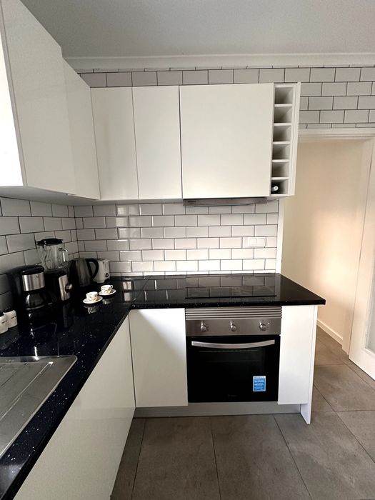 Aluga-se quarto em moradia T4 totalmente renovada — Ponta Delgada