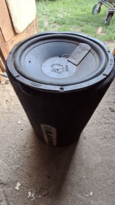 subwoofer samochodowy