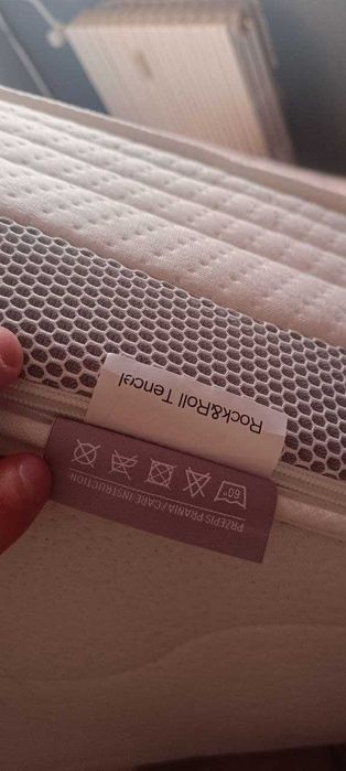 Sprzedam nowy materac z łóżkiem lub bez – stan idealny