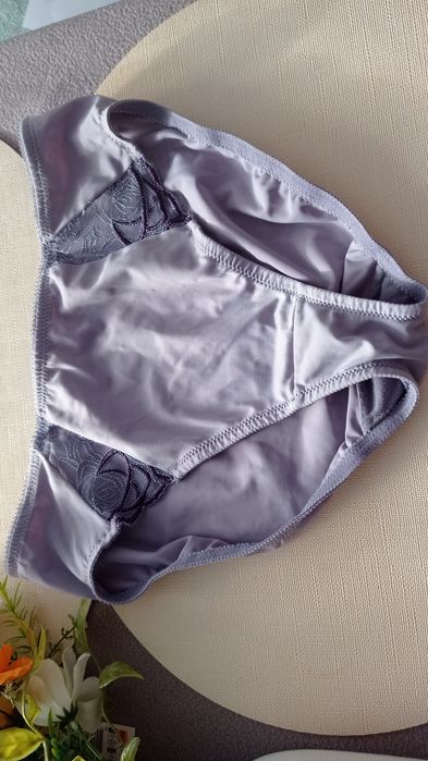 M L Triumph majtki figi